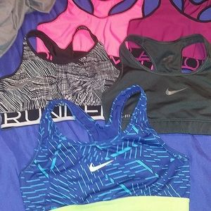 Nike sports bra bundle